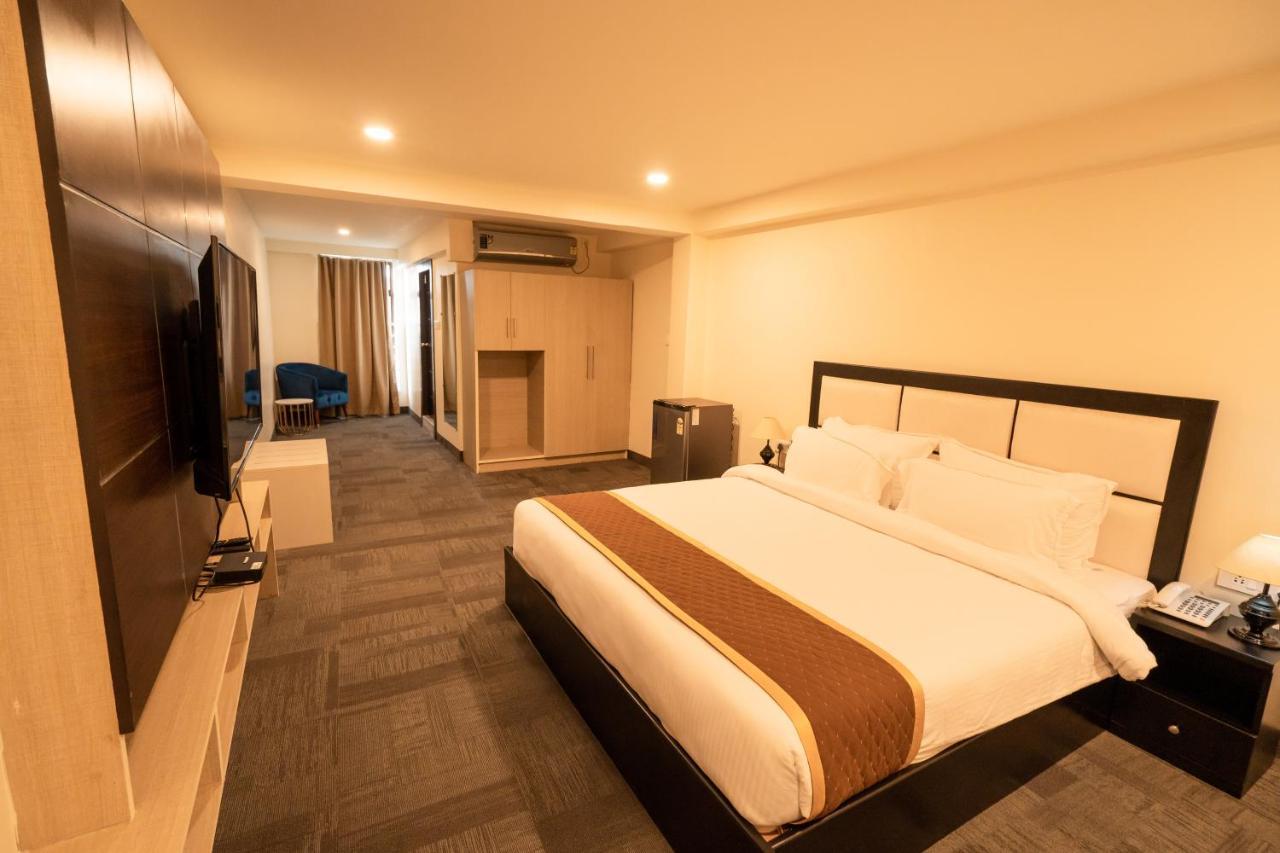 Royale Lalawi Hotel Āīzawl Kültér fotó