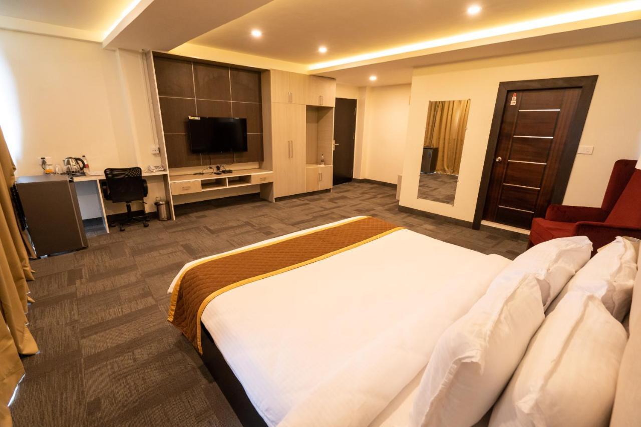 Royale Lalawi Hotel Āīzawl Kültér fotó