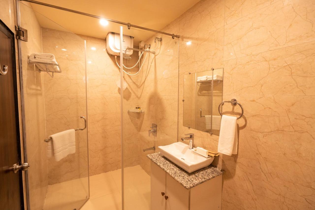 Royale Lalawi Hotel Āīzawl Kültér fotó