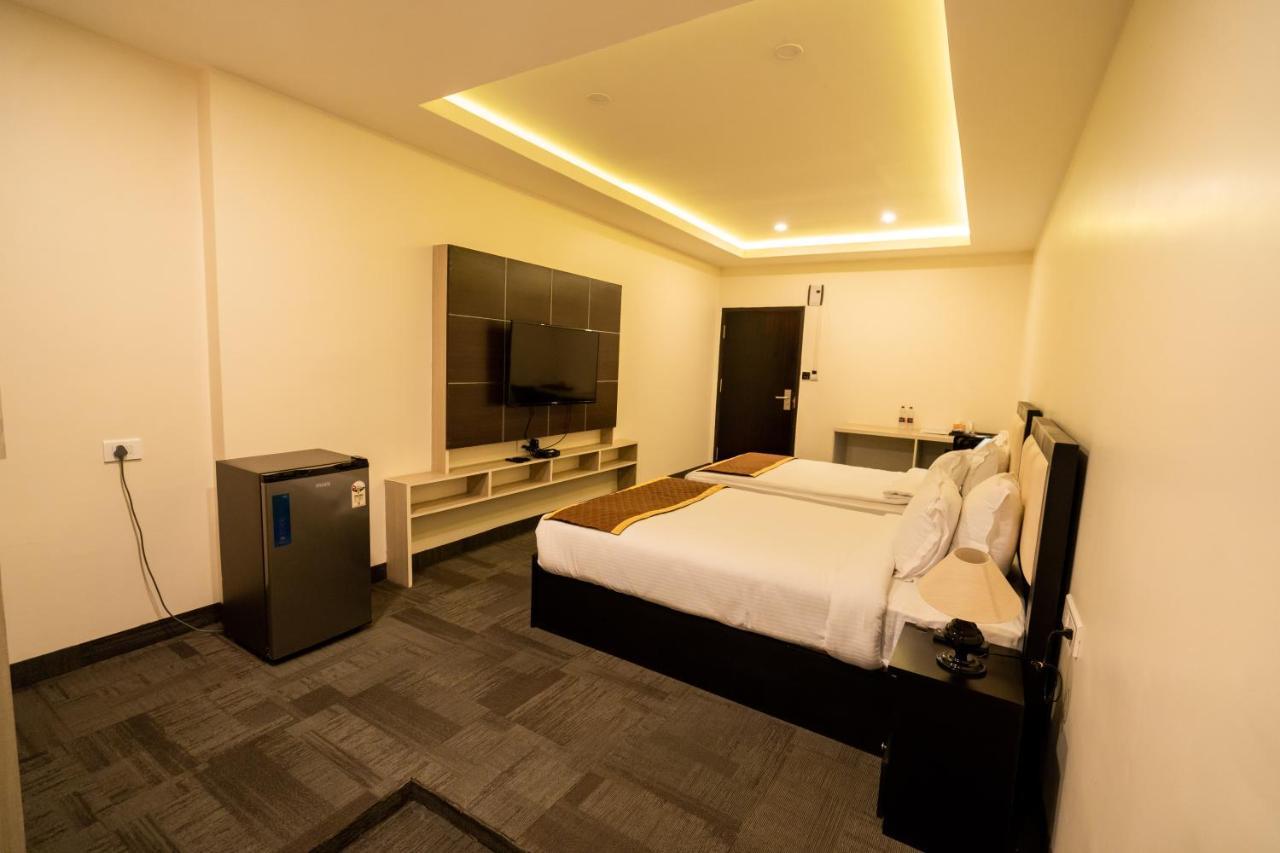 Royale Lalawi Hotel Āīzawl Kültér fotó