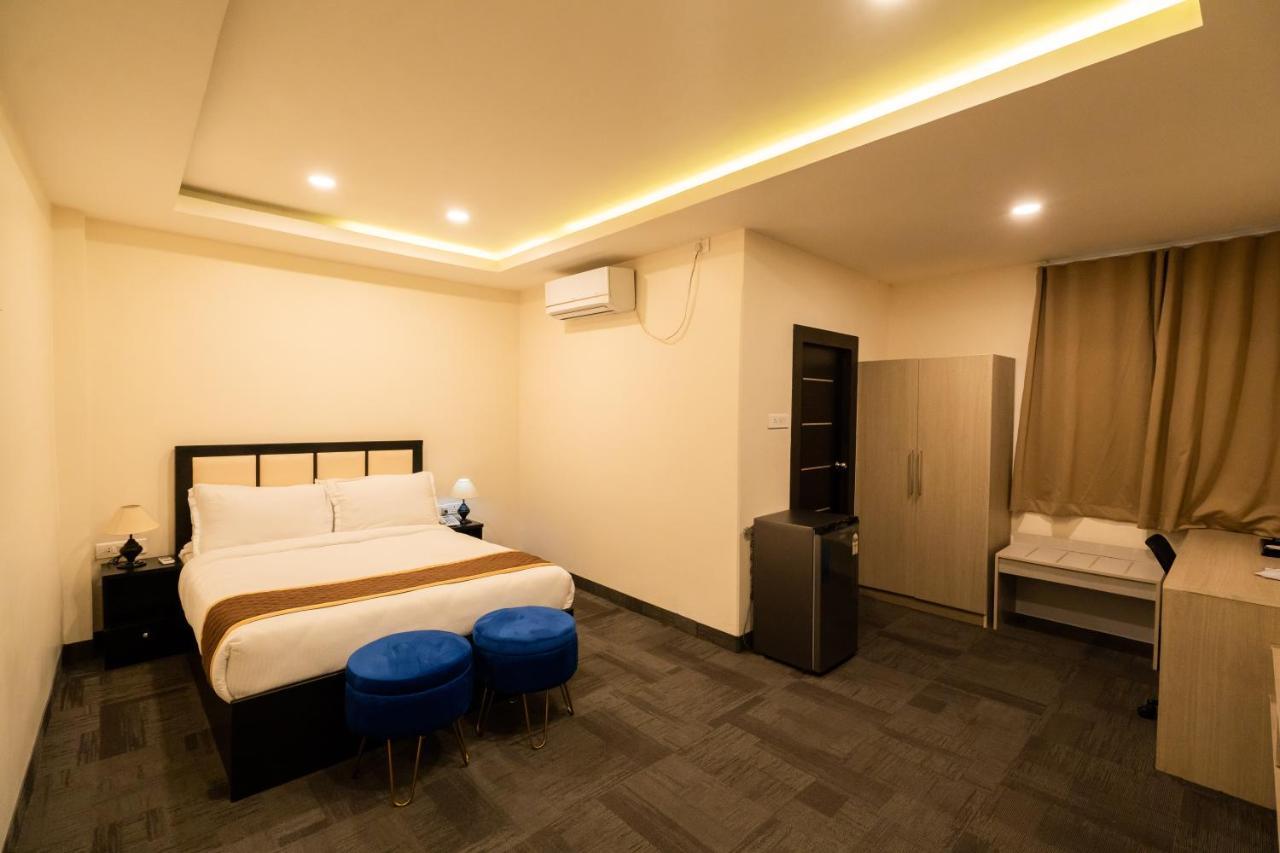 Royale Lalawi Hotel Āīzawl Kültér fotó
