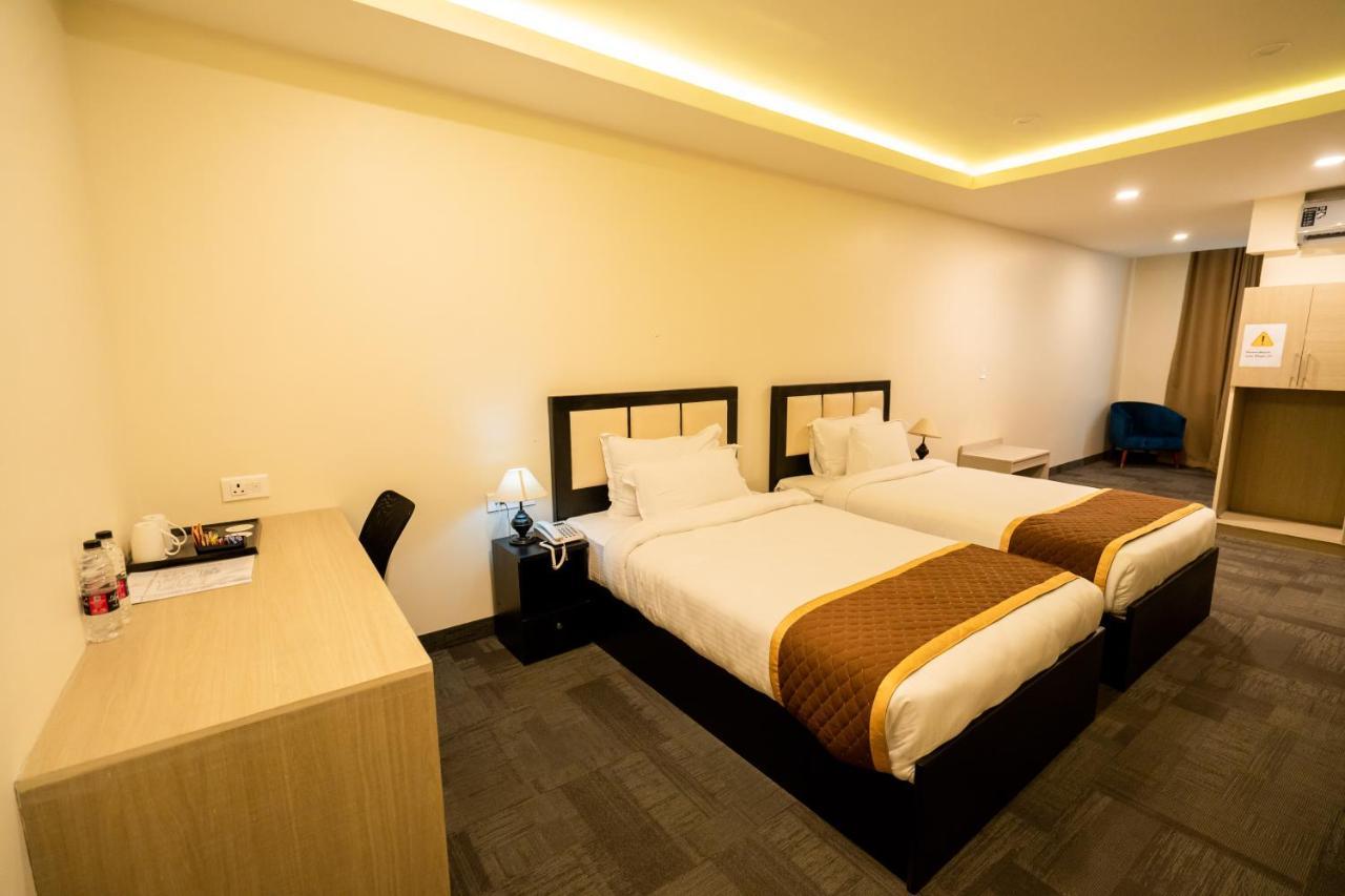 Royale Lalawi Hotel Āīzawl Kültér fotó