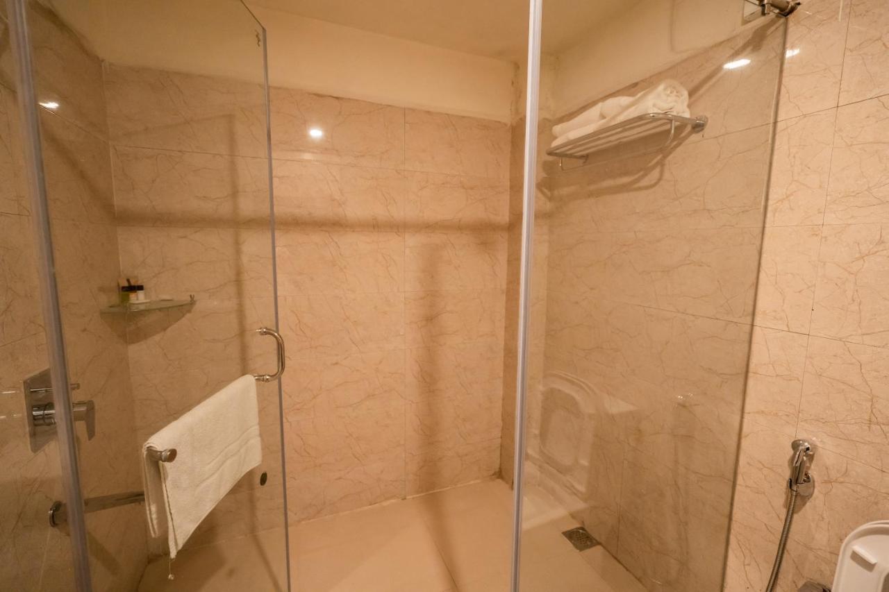 Royale Lalawi Hotel Āīzawl Kültér fotó